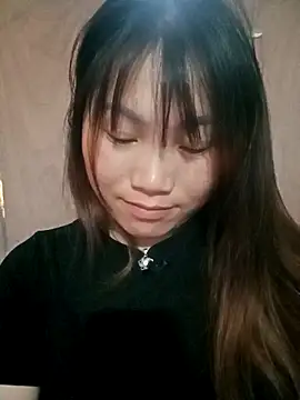 min-xinh online show from April 4, 4:00 am