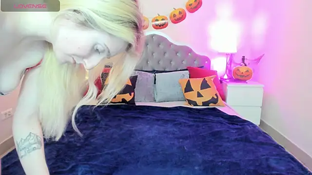 CamillaDreamer online show from November 1, 4:42 pm