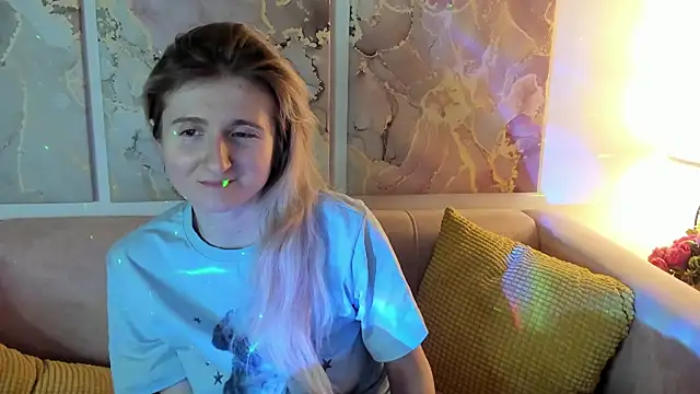 CamillaDreamer online show from March 5, 5:31 pm