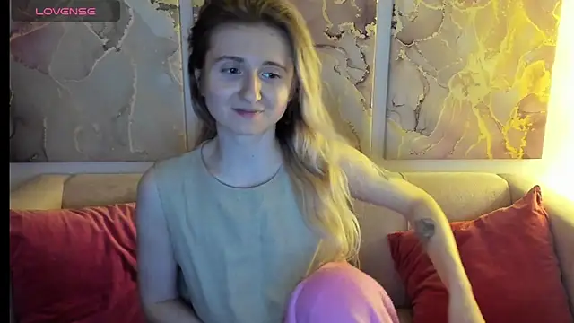 CamillaDreamer online show from April 20, 6:16 am