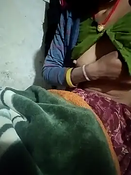 Lona2525 online show from April 8, 9:15 pm