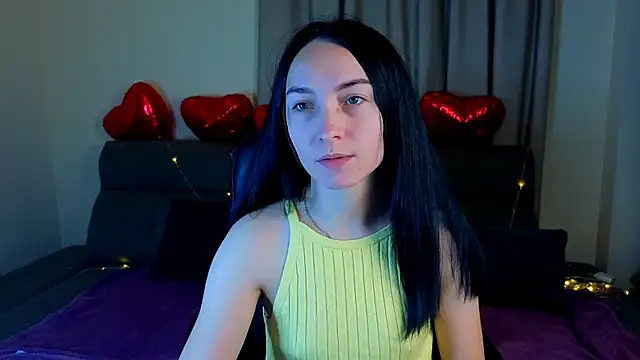 Snapshot of Emilly__Grey chatting on February 26, 7:24 pm Emilly Grey online show from February 26, 7:24 pm