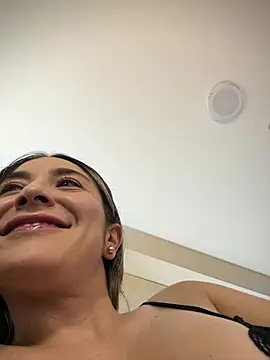 Mariana gom online show from April 22, 12:50 pm