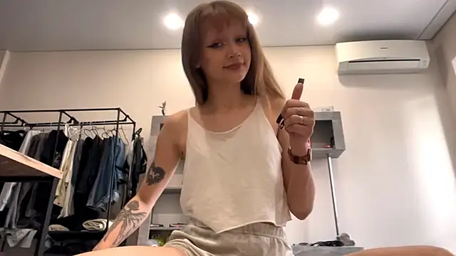 ElissaMikrot online show from October 19, 1:23 pm