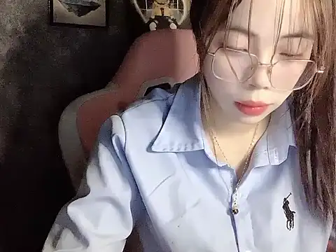 Snapshot of Ellie039 chatting on October 4, 10:46 am Ellie039 online show from October 4, 10:46 am