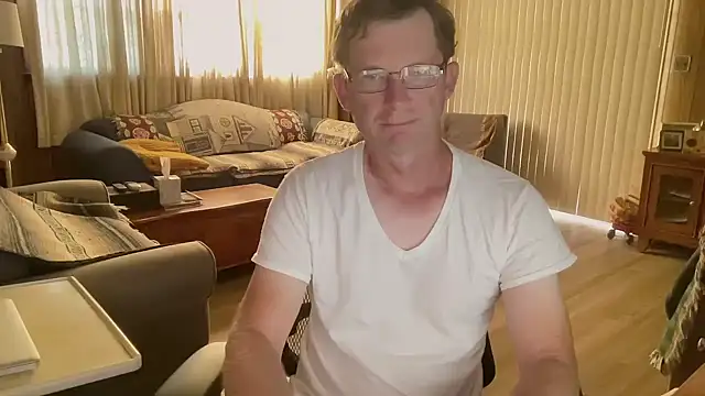 guyhereoncam online show from October 22, 12:05 pm