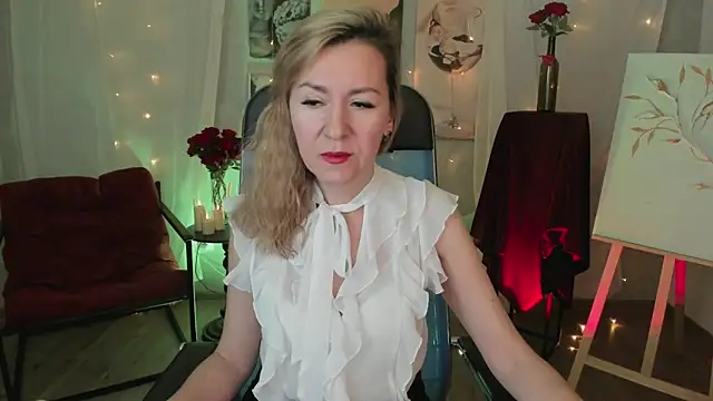 DonnaSmitth online show from March 11, 6:36 pm