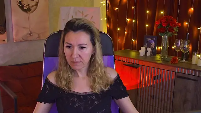 DonnaSmitth online show from April 21, 6:55 pm