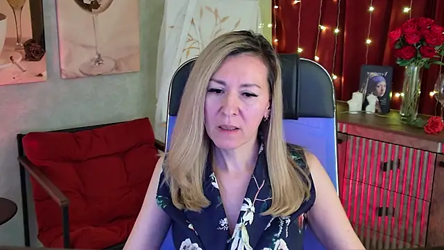 DonnaSmitth online show from April 22, 7:15 pm