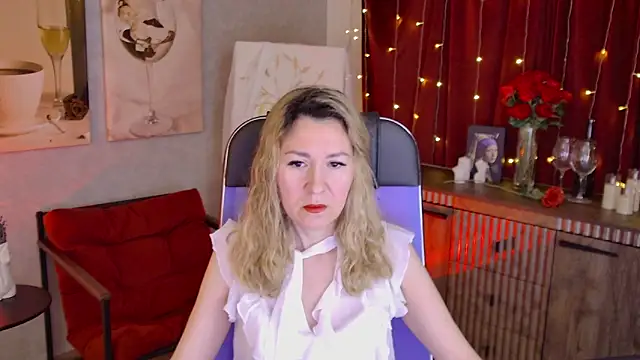 DonnaSmitth online show from April 24, 6:54 pm