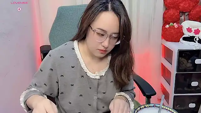 NEWONETO online show from November 17, 6:14 pm