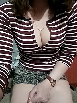 LenaCii online show from February 22, 5:00 pm