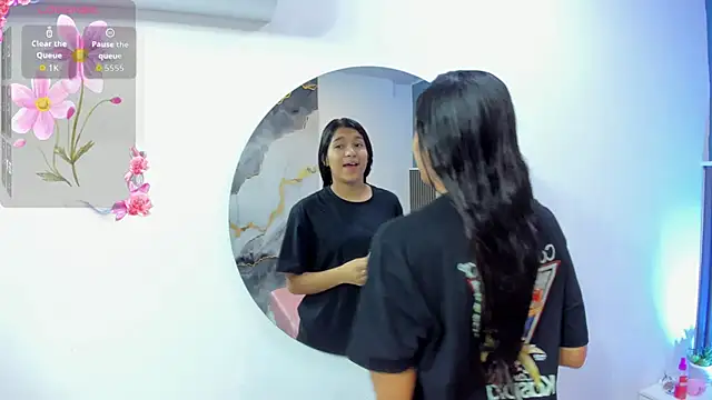 liz  cute online show from November 21, 11:42 am