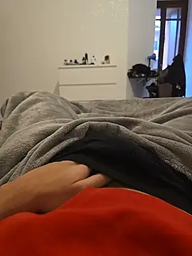 Snapshot of hungboy94 chatting on February 14, 3:53 pm hungboy94 online show from February 14, 3:53 pm