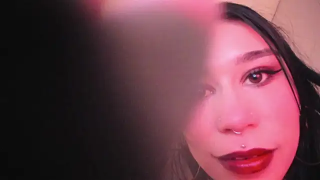 SusanVilla online show from November 10, 7:35 pm