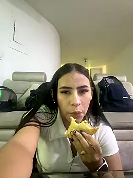 Scarlett Kiiss online show from November 2, 9:11 am