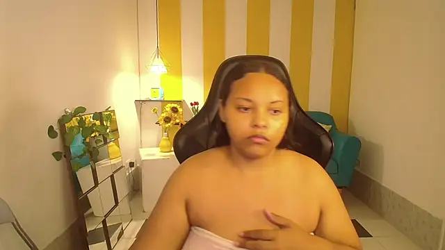 Snapshot of carollkiss chatting on October 13, 12:05 pm carollkiss online show from October 13, 12:05 pm