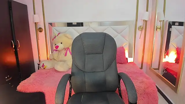 i kristi online show from February 28, 7:59 pm