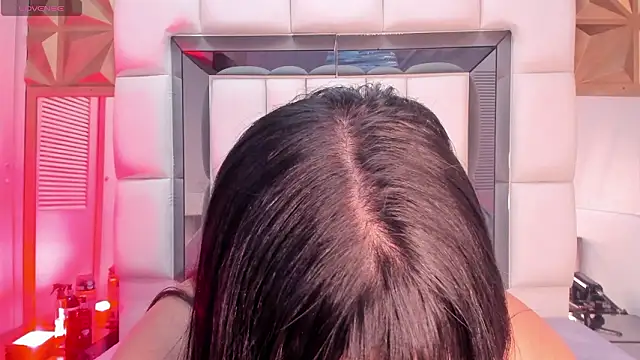 violet milleer online show from March 12, 7:20 pm