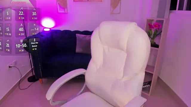 zharaa fox online show from April 1, 5:30 am