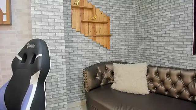 Alisonn Doll online show from November 27, 12:18 pm