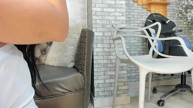 Alisonn Doll online show from February 7, 6:33 pm