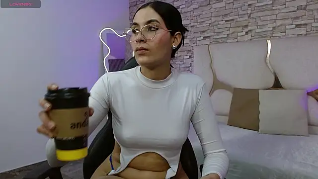 Snapshot of casse_tay chatting on November 15, 3:37 am casse tay online show from November 15, 3:37 am