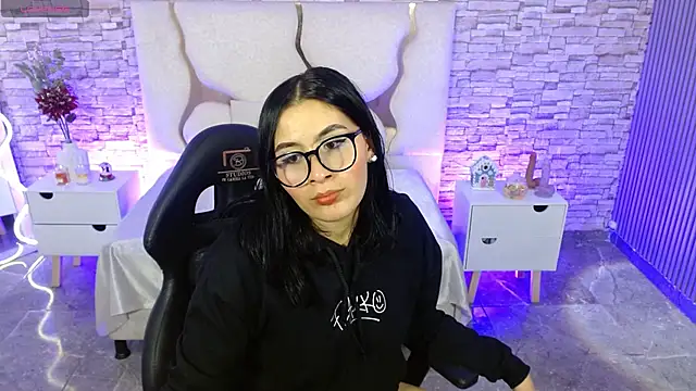 Snapshot of casse_tay chatting on November 24, 4:34 am casse tay online show from November 24, 4:34 am