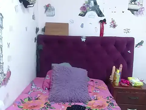 Snapshot of Cherrythx chatting on October 3, 1:30 pm Cherrythx online show from October 3, 1:30 pm