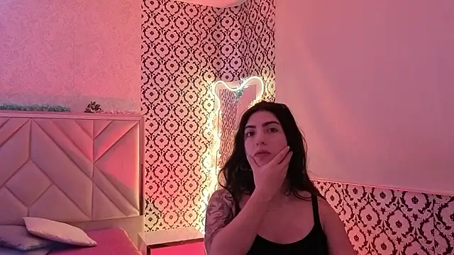 Ixchel tay online show from February 6, 3:11 am