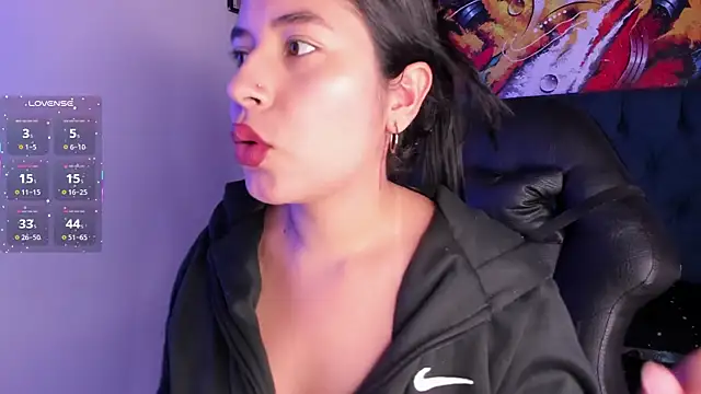 violet blaze online show from November 30, 6:28 am