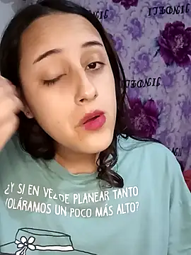 Snapshot of MielSpicy chatting on October 2, 1:12 am MielSpicy online show from October 2, 1:12 am