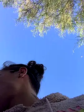 Snapshot of GoldenPussy1329 chatting on October 7, 8:44 am GoldenPussy1329 online show from October 7, 8:44 am