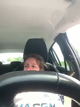 GoldenPussy1329 online show from April 24, 10:18 am