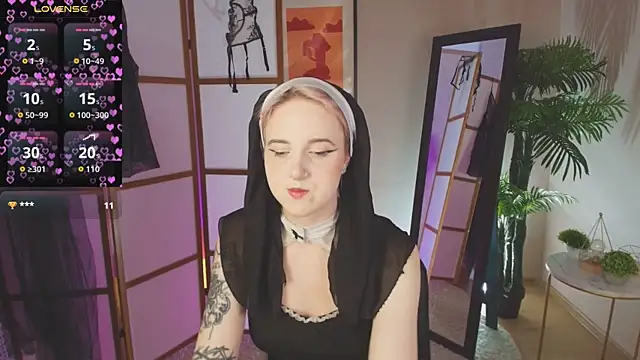 Snapshot of luna_son chatting on September 28, 10:26 pm luna son online show from September 28, 10:26 pm