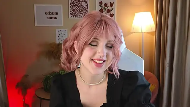 Snapshot of luna_son chatting on October 10, 9:14 pm luna son online show from October 10, 9:14 pm