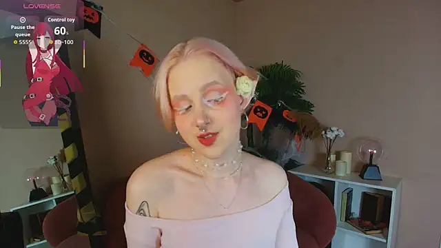 Snapshot of luna_son chatting on November 1, 9:50 pm luna son online show from November 1, 9:50 pm