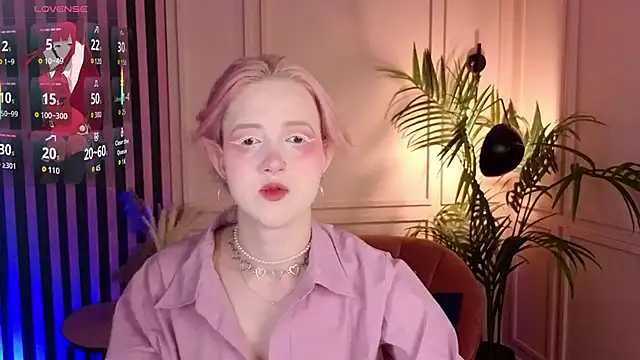 Snapshot of luna_son chatting on November 13, 9:14 pm luna son online show from November 13, 9:14 pm