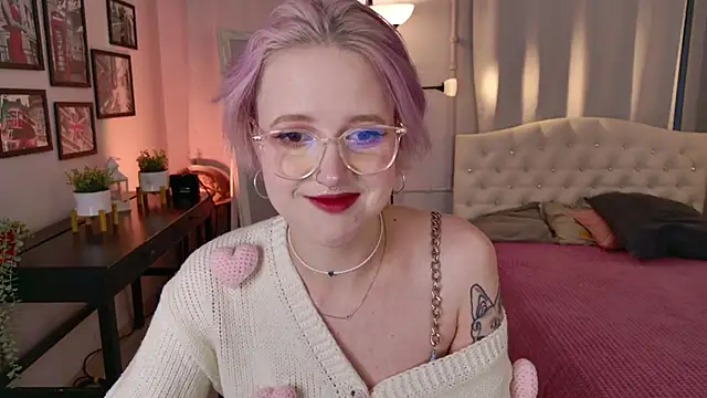 Snapshot of luna_son chatting on November 21, 6:12 am luna son online show from November 21, 6:12 am