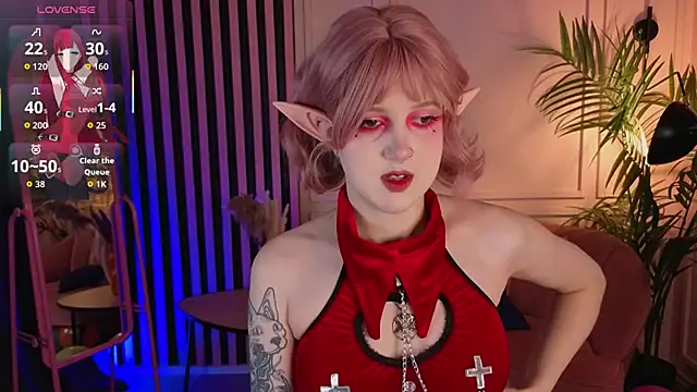 Snapshot of luna_son chatting on December 3, 6:10 am luna son online show from December 3, 6:10 am