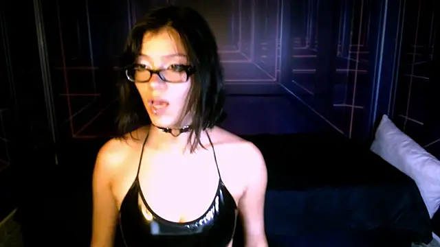 Snapshot of ChloePetite_0 chatting on October 23, 7:12 pm ChloePetite 0 online show from October 23, 7:12 pm