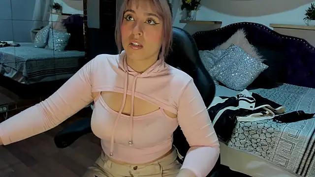 sophialyh 1 online show from November 5, 1:22 pm