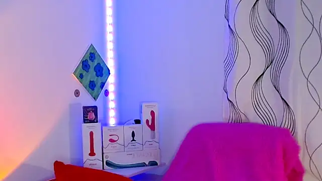 Snapshot of Sofi_Booty07 chatting on October 1, 12:49 am Sofi Booty07 online show from October 1, 12:49 am