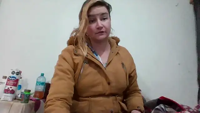 Snapshot of vagimosa chatting on December 15, 1:43 am vagimosa online show from December 15, 1:43 am