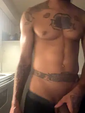 thefreakscomeoutatnight online show from October 28, 9:57 am