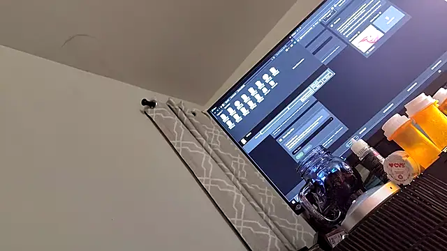 Snapshot of whitesmoothrod9 chatting on November 20, 6:13 am whitesmoothrod9 online show from November 20, 6:13 am