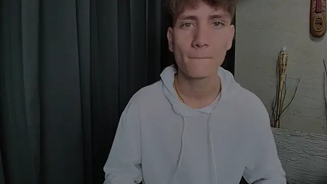 ZackMaye online show from October 8, 3:26 am