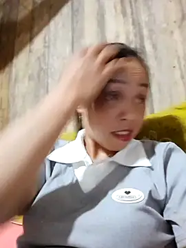 Snapshot of Tuyet_xx chatting on October 4, 1:58 am Tuyet xx online show from October 4, 1:58 am