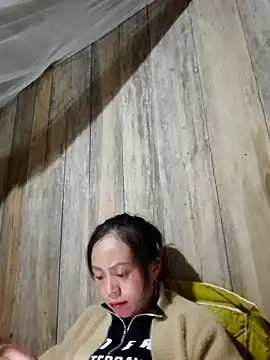 Snapshot of Tuyet_xx chatting on October 26, 1:06 pm Tuyet xx online show from October 26, 1:06 pm