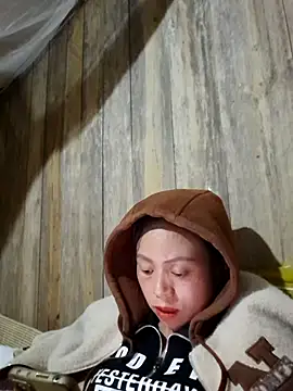 Snapshot of Tuyet_xx chatting on October 28, 1:47 pm Tuyet xx online show from October 28, 1:47 pm